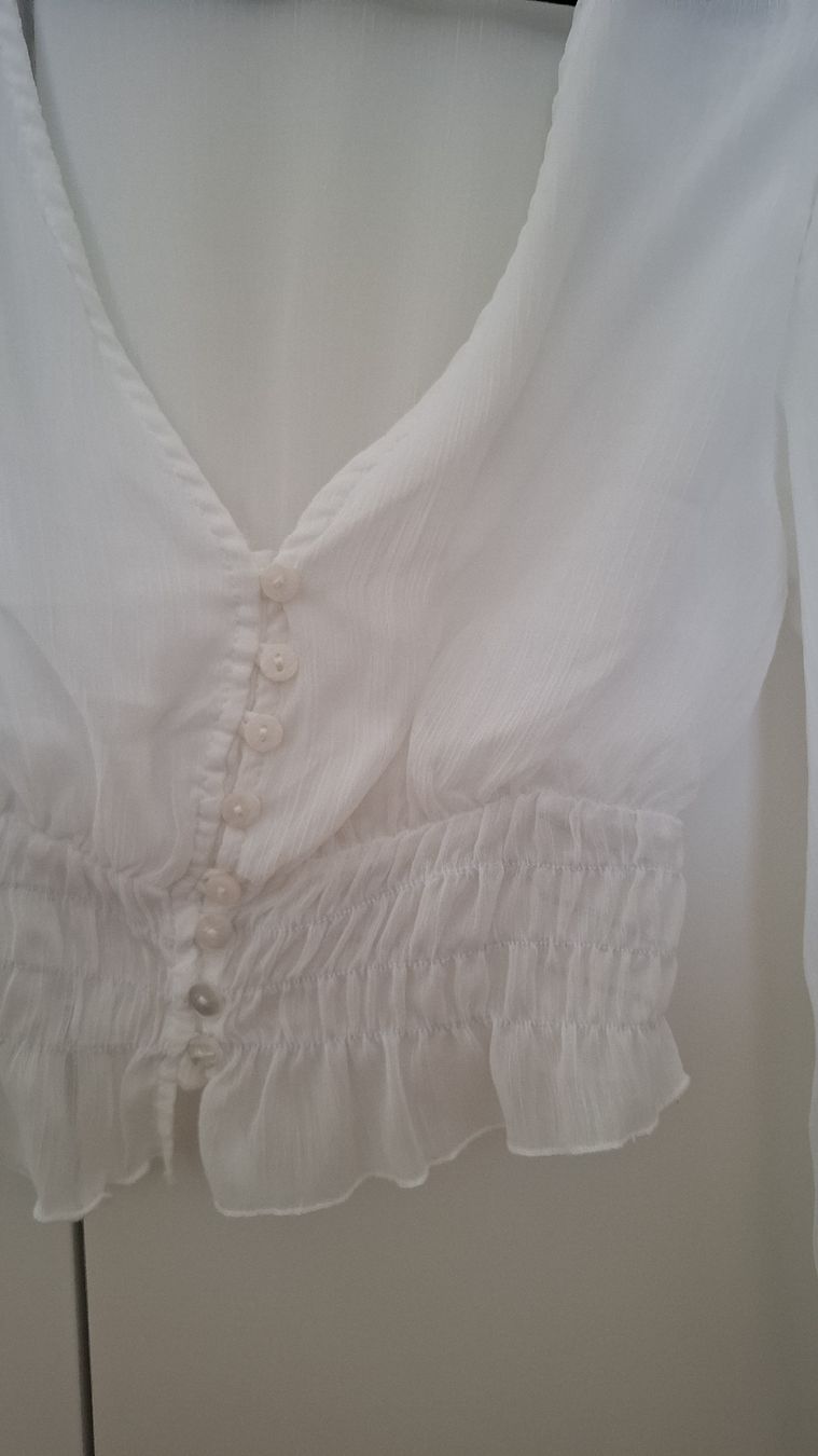 Chemisiers: White Sheer Blouse, Size S, V-Neck Button, Front Smocked – Neuf (Voir description) à Hausen am Albis par ann_2kkx 1