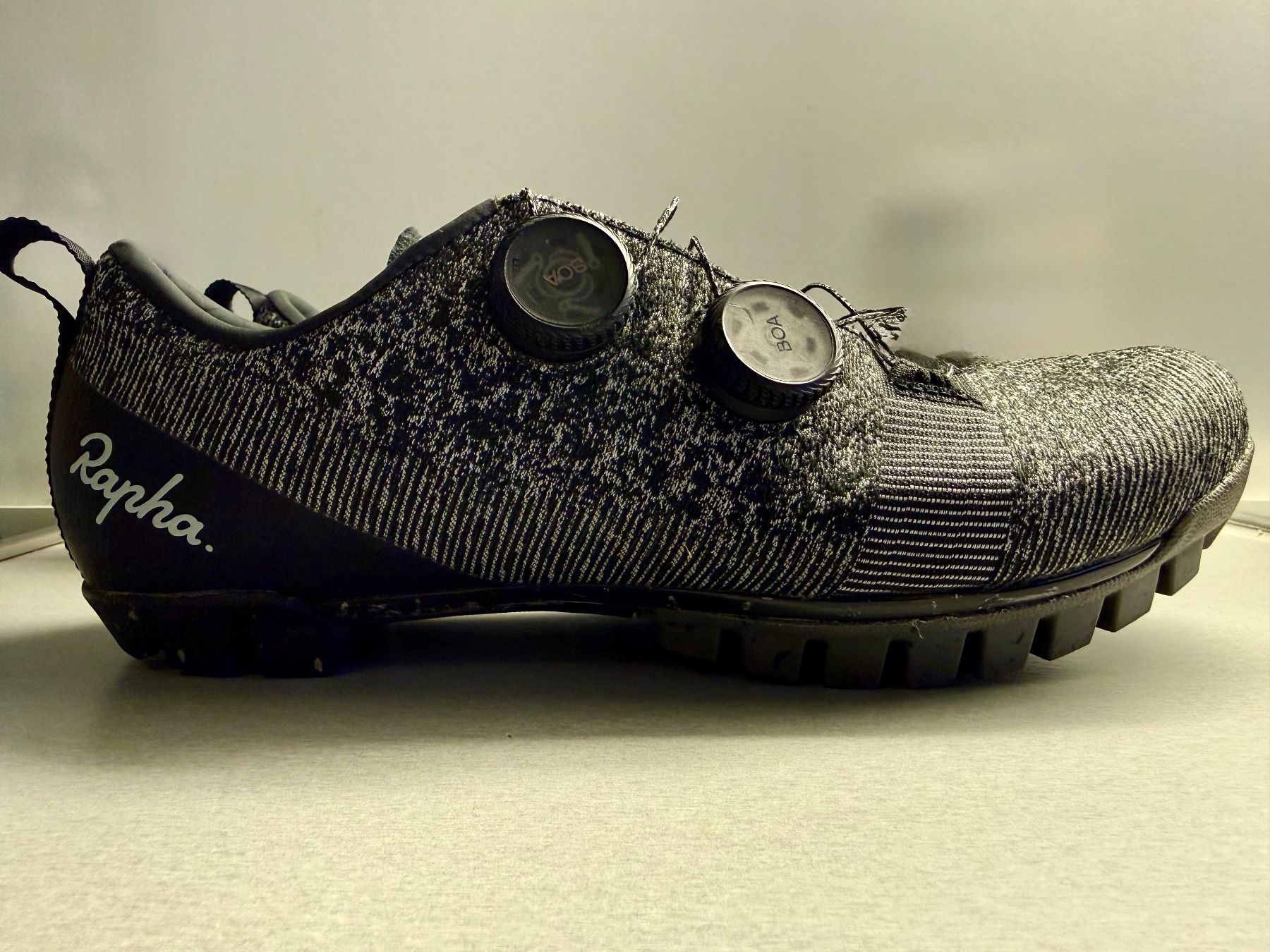 Rapha Chaussures hommes: RAPHA EXPLORE POWERWEAVE CARBON SHOE – D'occasion à Basel par Carlos_Deperu 1