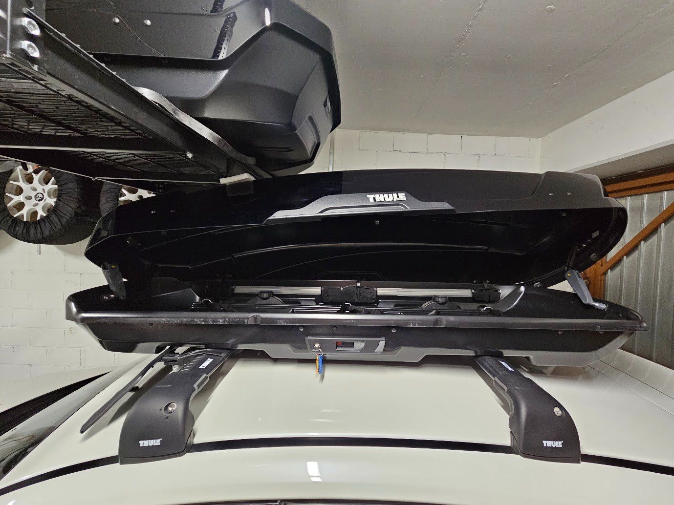 Thule Box da tetto: THULE Motion XT Sport Black Glossy – Usato da Langnau am Albis venduto da VladiZ 3