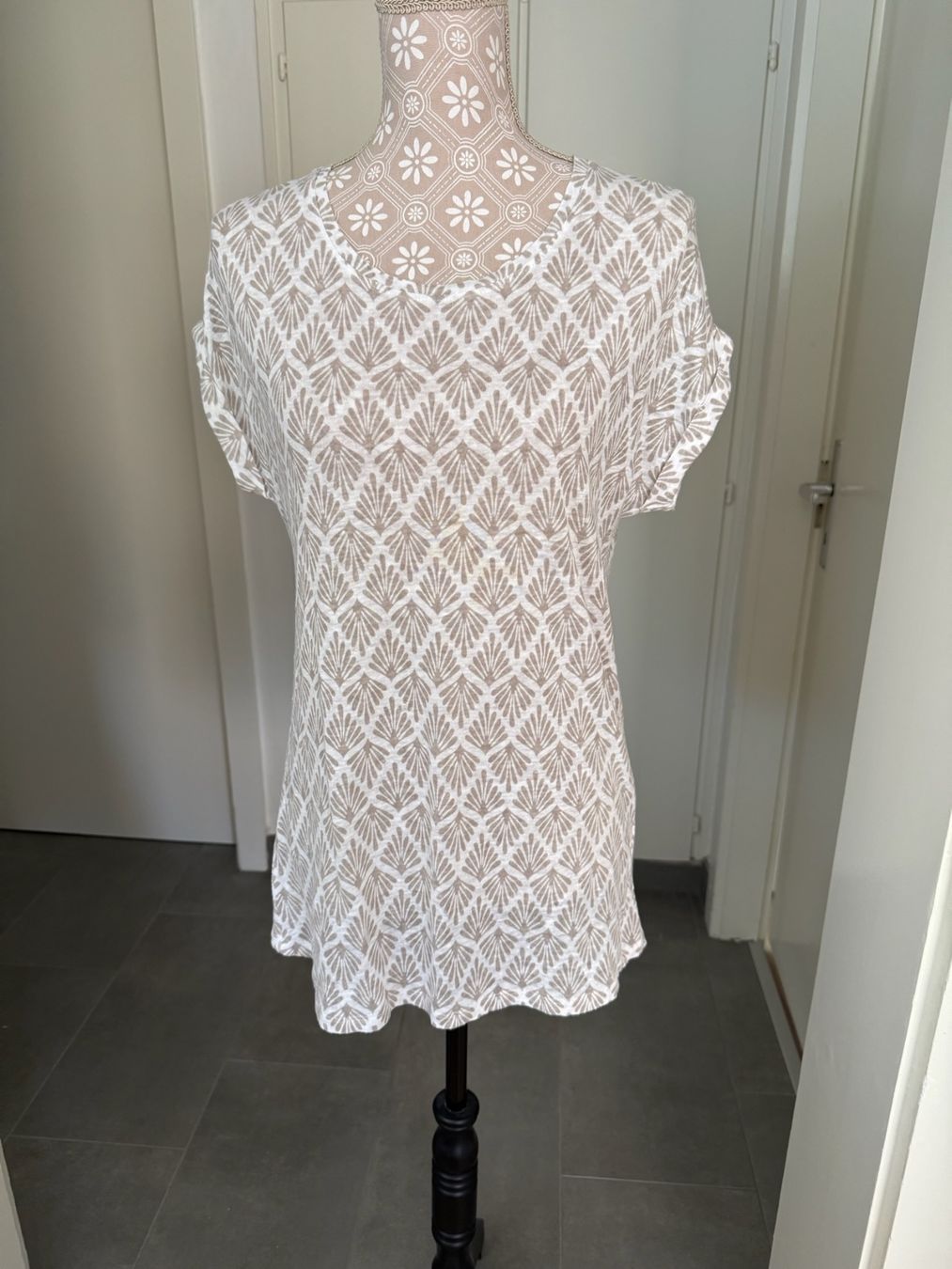 Manor Tops: Manor -Top - S- Lin – Gebraucht aus Sion von accroshoes