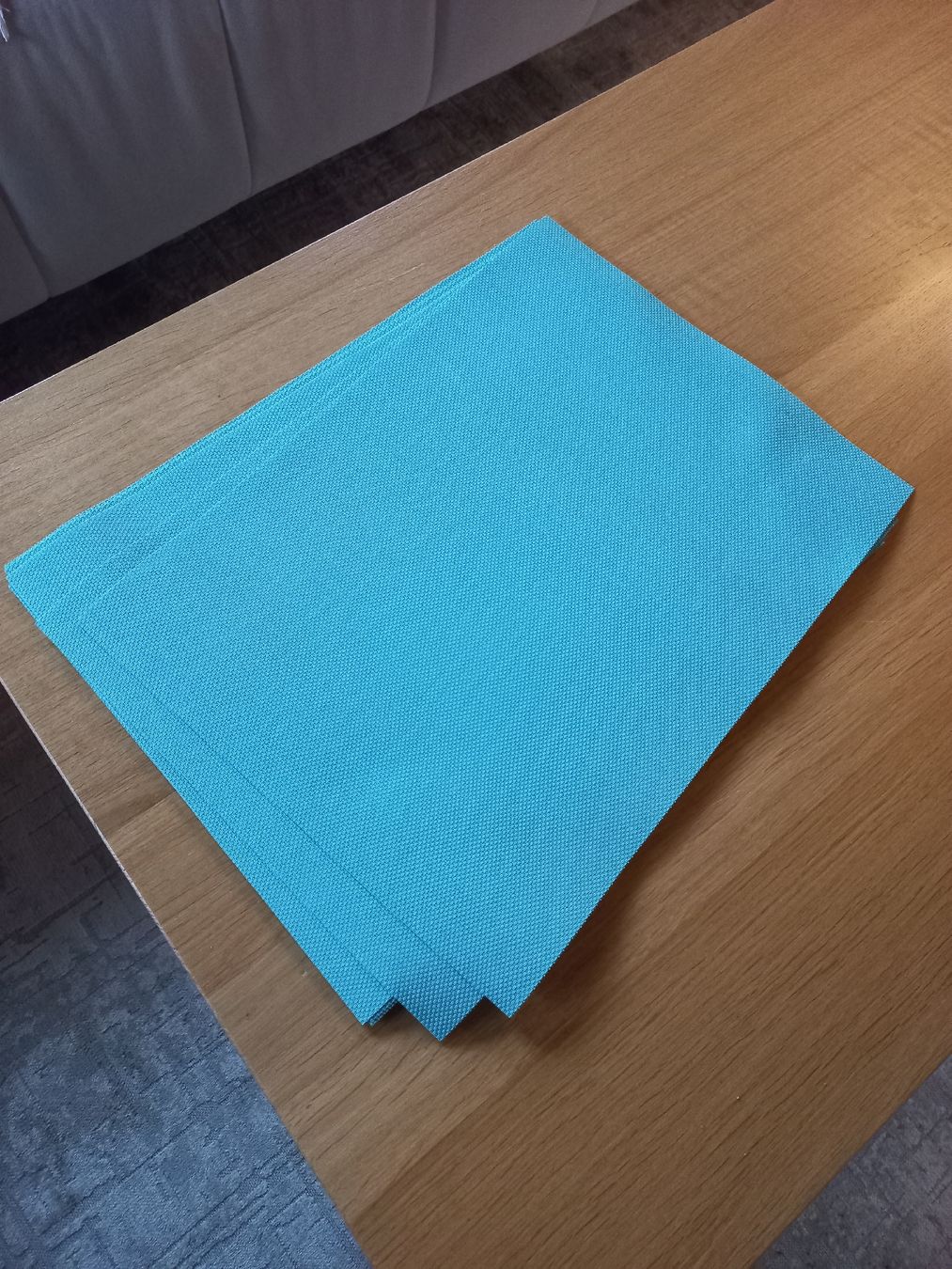 Set di tavolo e panche: Tischsets Türkis, 8 Stk. – Usato da Maseltrangen venduto da pehatra