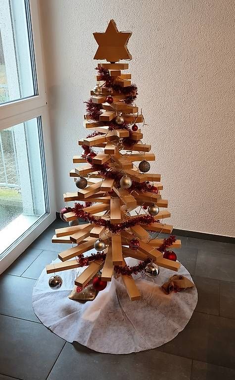 Alle Dekorationen: Weihnachtsbaum aus Fichtenholz – Gebraucht aus Riggisberg von uni_9d57 3