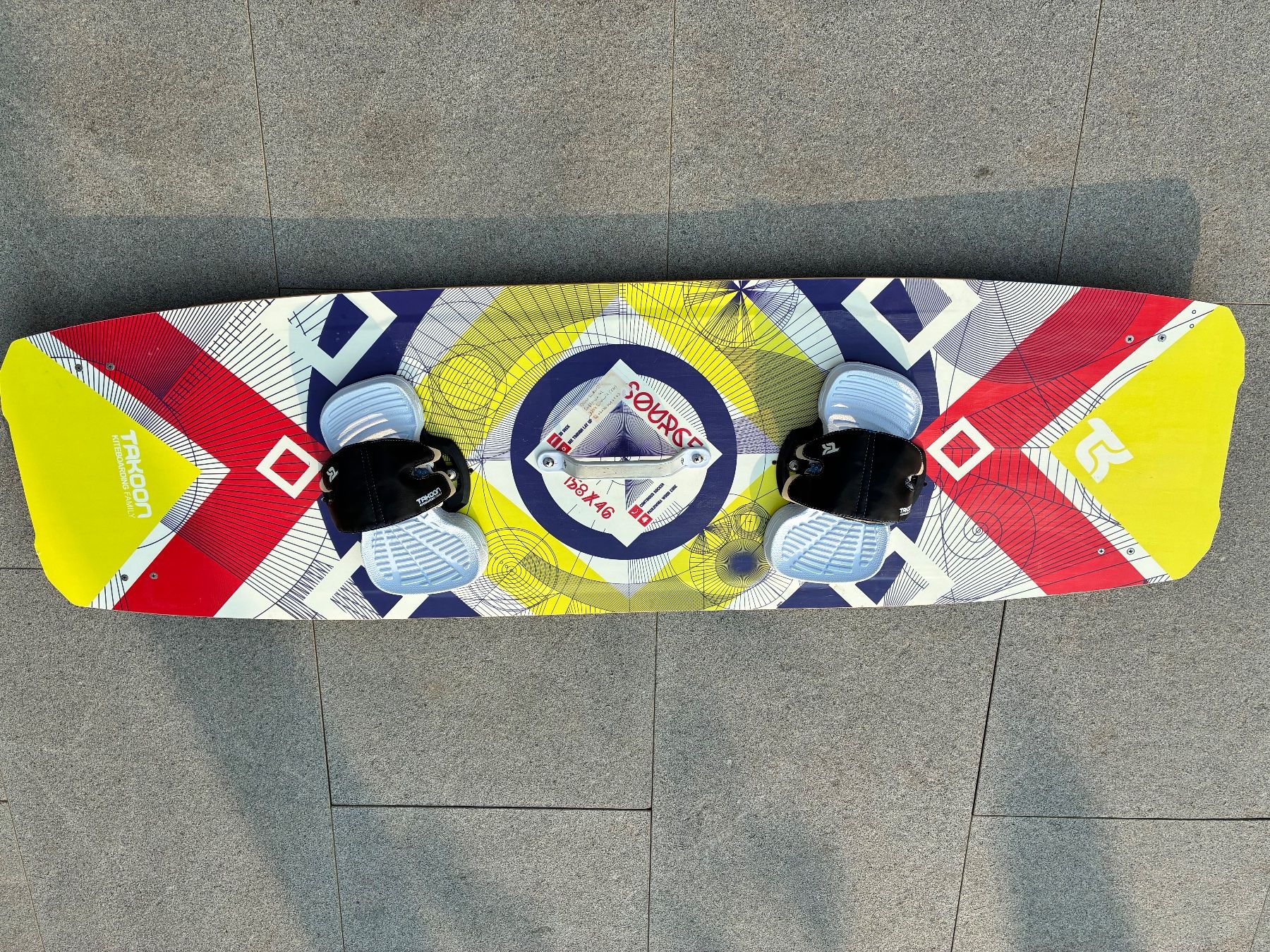 Kite: Kitesurfboard TAKOON 158x46cm – D'occasion à Nürensdorf par Oli1600