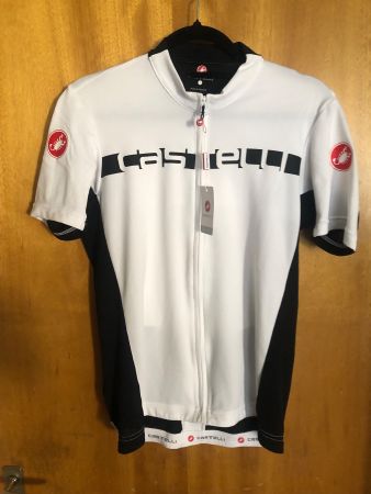 Neues Castelli Tricot mit Etikett Grösse m steht L weiss