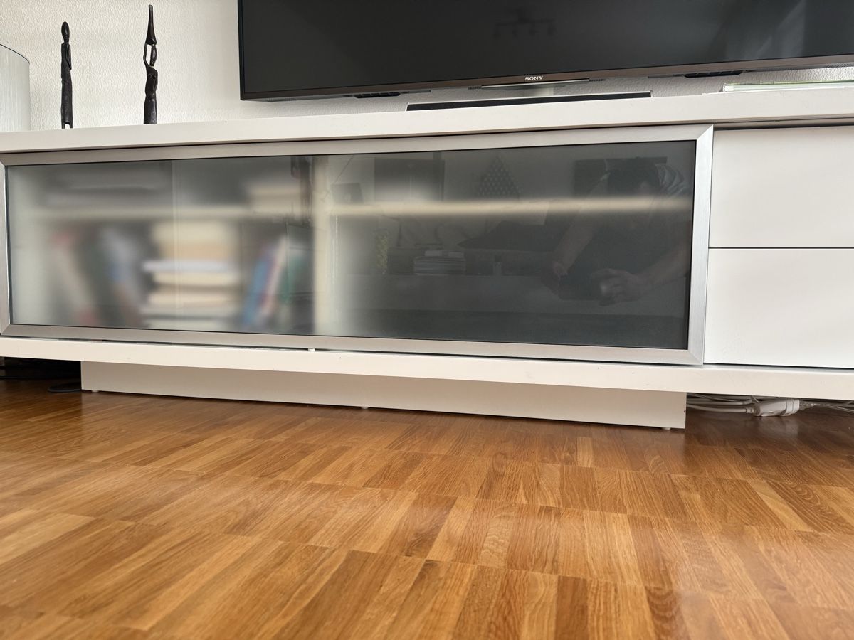 Mobili TV: Exklusives TV-Möbel MFD – Usato da Zürich venduto da Ricardissimo01 2