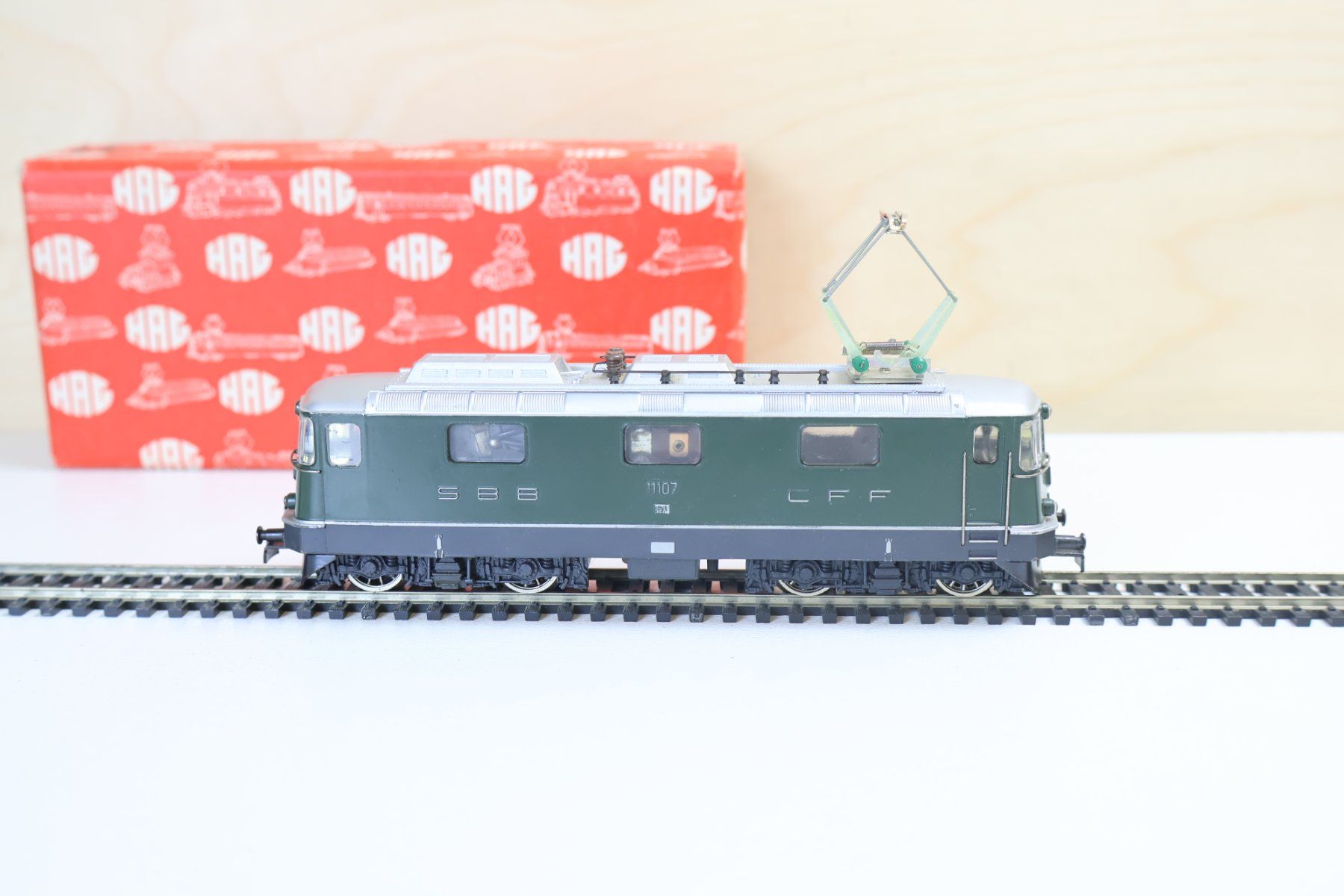 Hag Modellini di ferrovie: HAG SBB Re 4/4 E-Lok Nr. 161 H0 DC – Usato da Winterthur venduto da Monstera 6