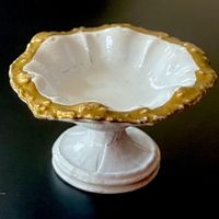 Obst-/Konfektschale mit Goldrand für Puppenstuben. Metall.