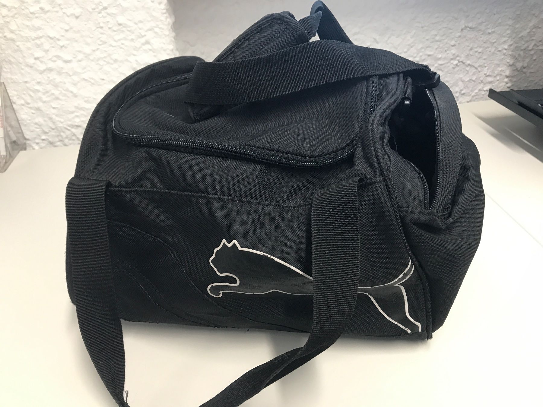 Puma Borse: Puma Sporttasche schwarz – Usato da St. Margrethen SG venduto da kellenbh