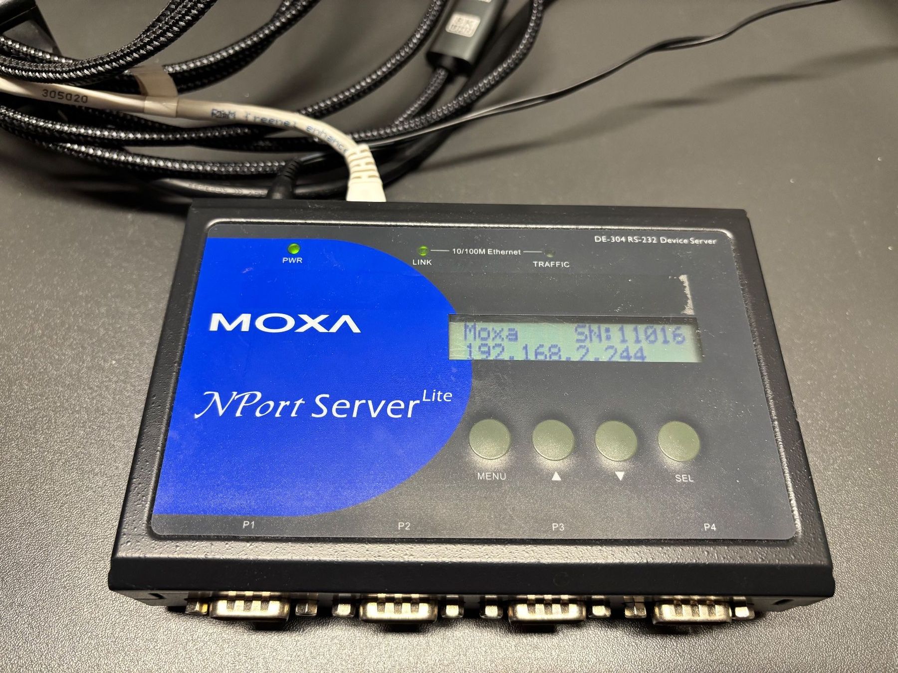 Server: MOXA DE-304 4Port Serial Server – Usato da Rothenburg venduto da Vanzonk