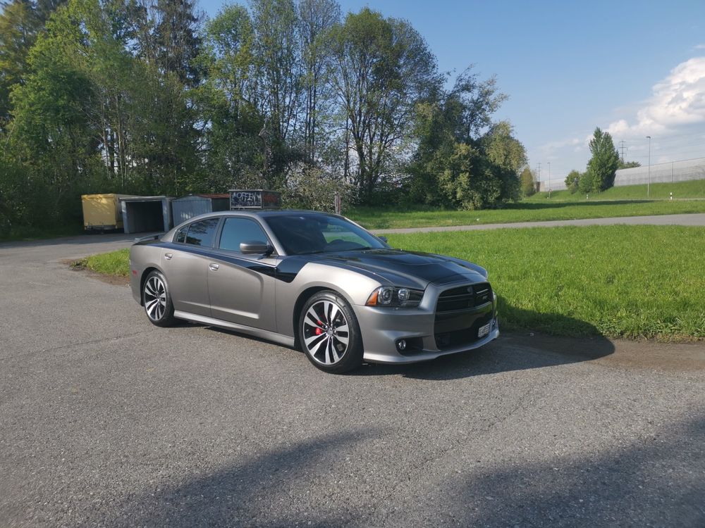 DODGE Charger SRT