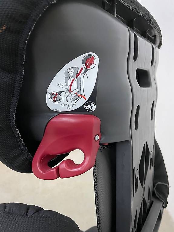 Sièges auto: Siège auto Römer Isofix 15-36 kg – D'occasion à La Conversion par Bensuiss1 2