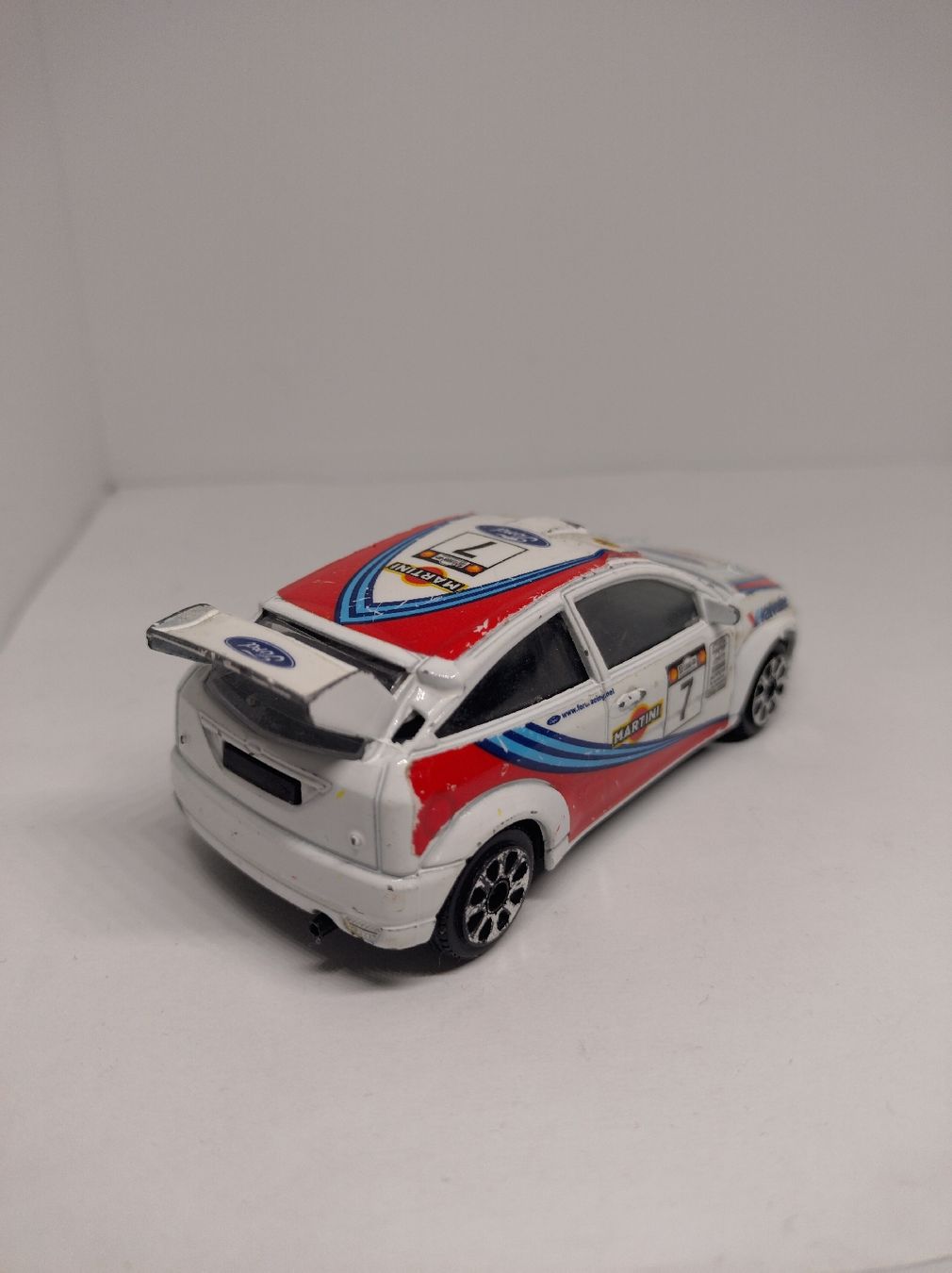 Bburago Modellini d'auto: Bburago Ford Focus WRC Martini  – Usato da La Chaux-de-Fonds venduto da Pierrot8404 2