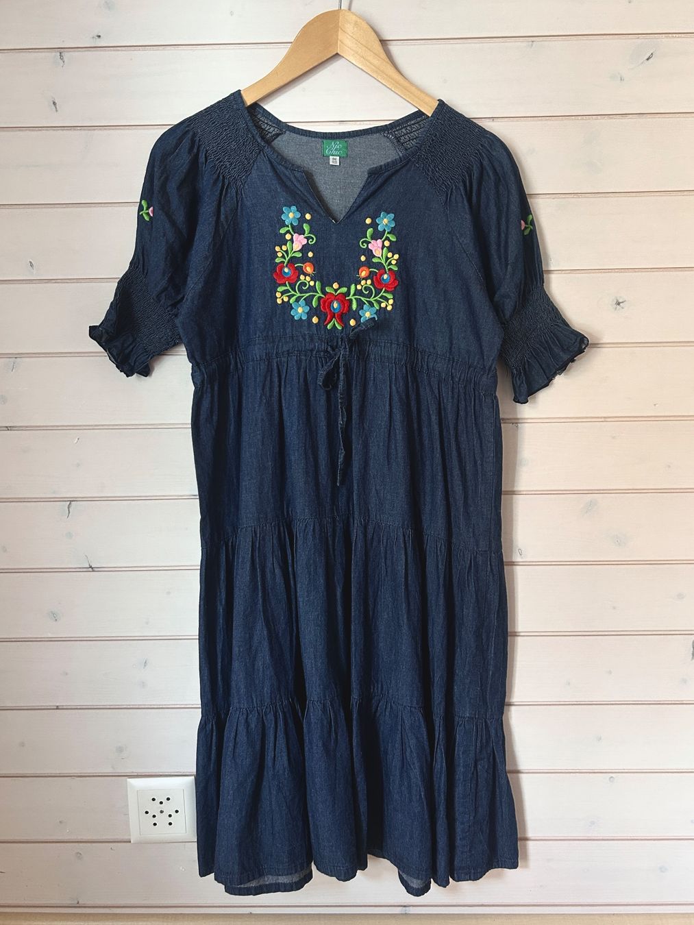 Kleider: Nic Chic Kleid - One Size – Gebraucht aus Illnau von Monkky 1