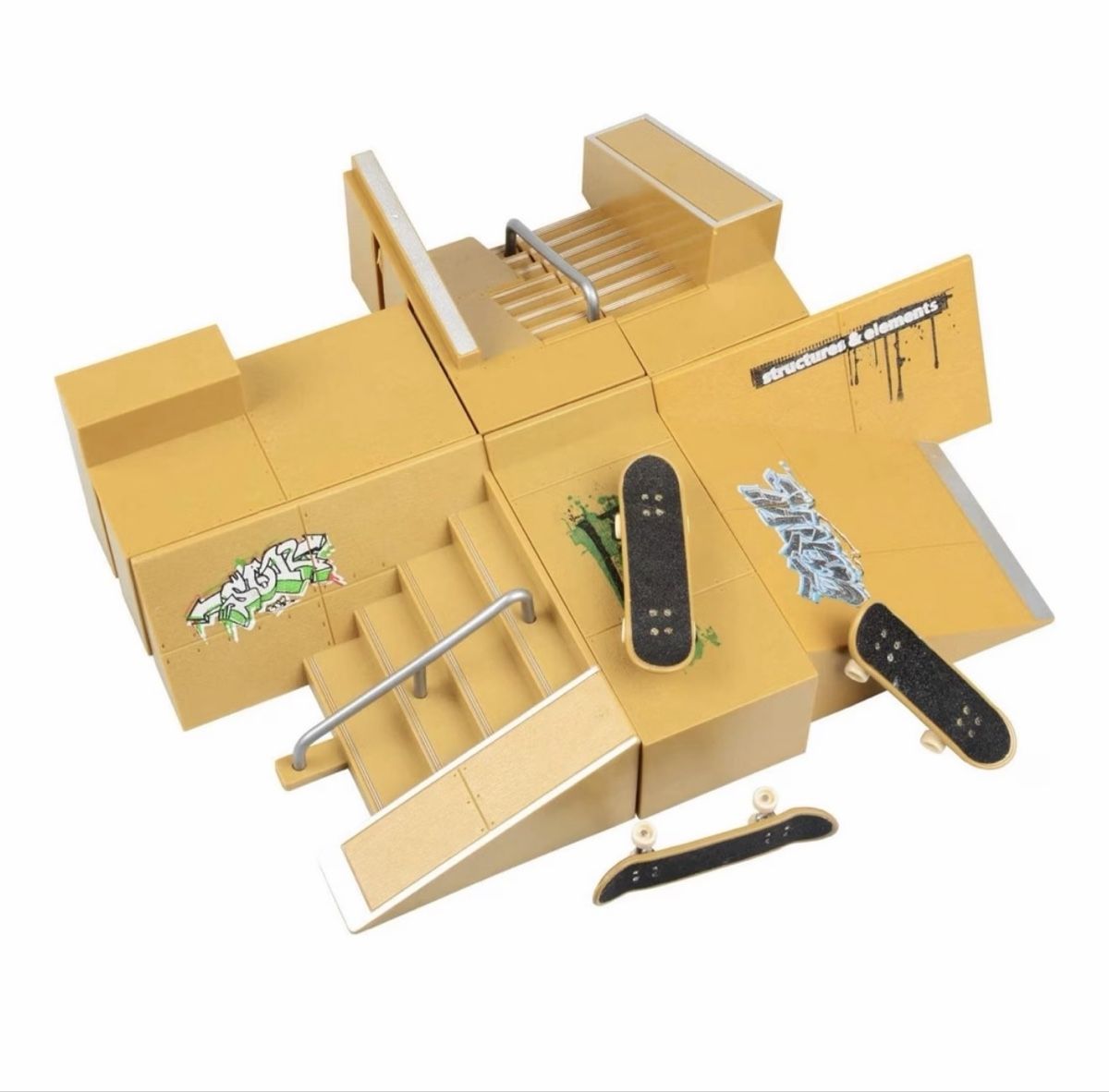 Spielzeuge: Skatepark pour fingerboards – Gebraucht aus Puidoux von vendange