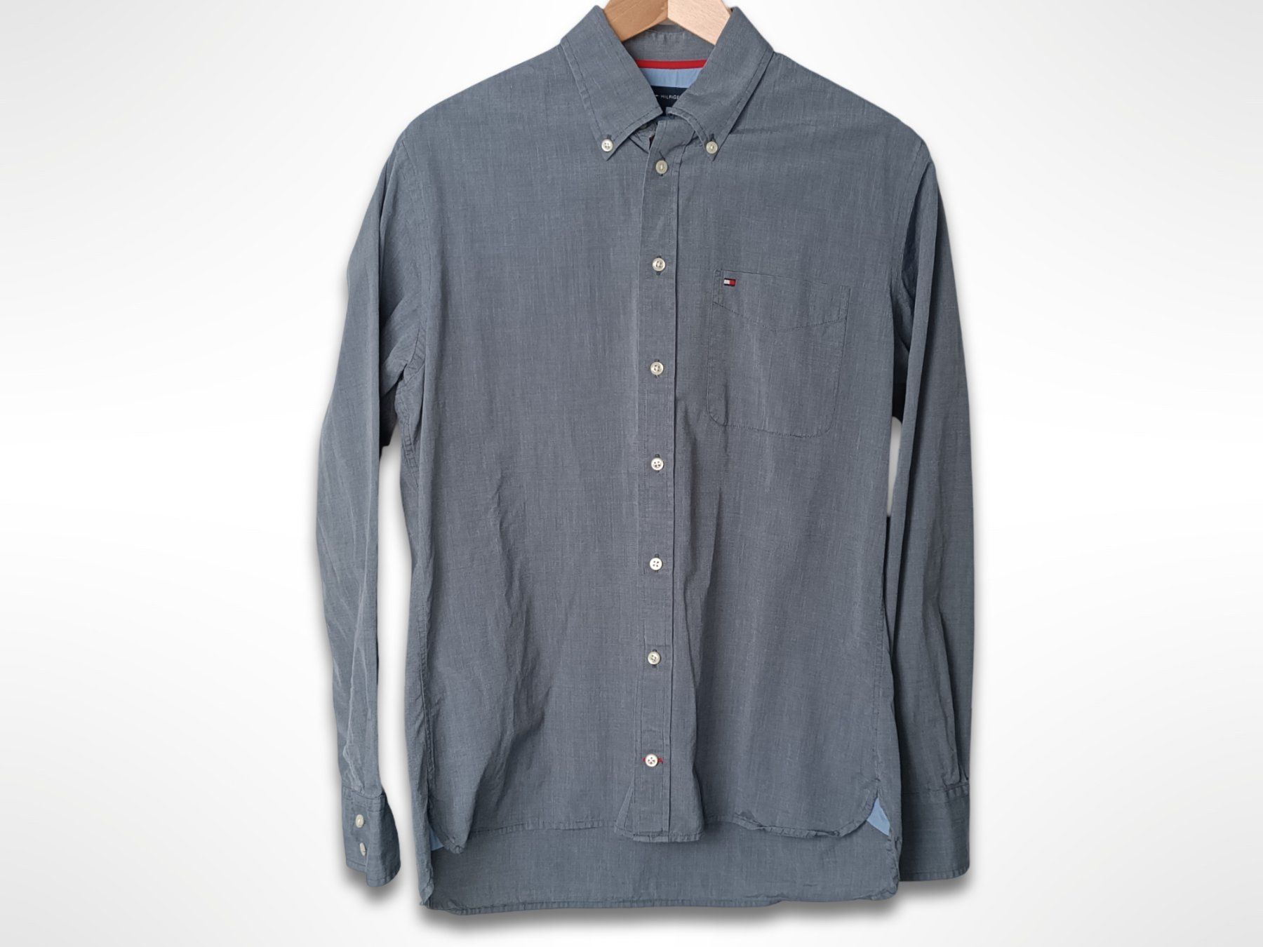 Tommy Hilfiger Chemises: TOMMY HILFIGER Hemd grau Gr. M – D'occasion à Suhr par Restwert_Suhr
