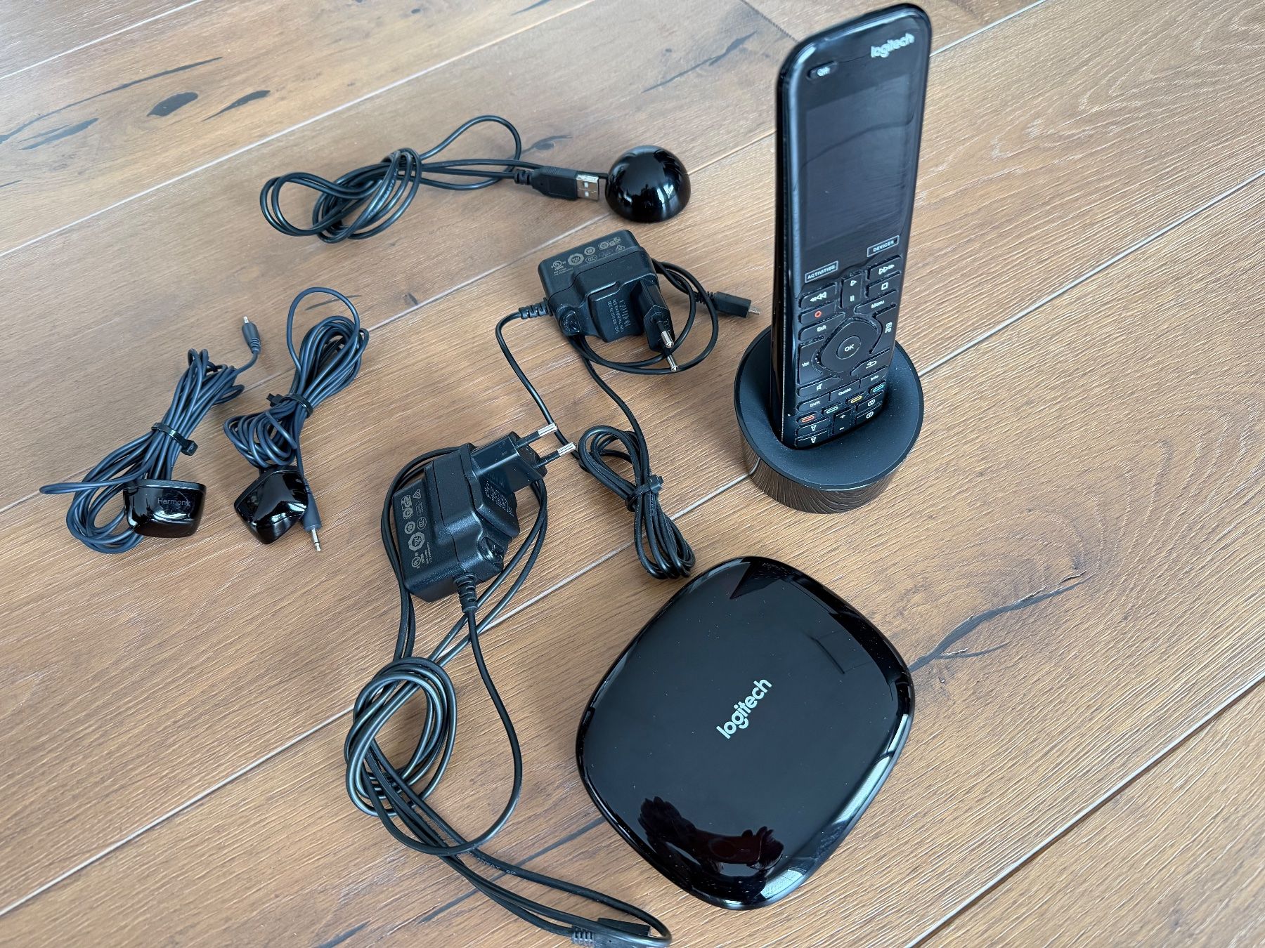 Logitech Telecomandi: Logitech Harmony Komplettsatz – Usato da Kriens venduto da petrol_head
