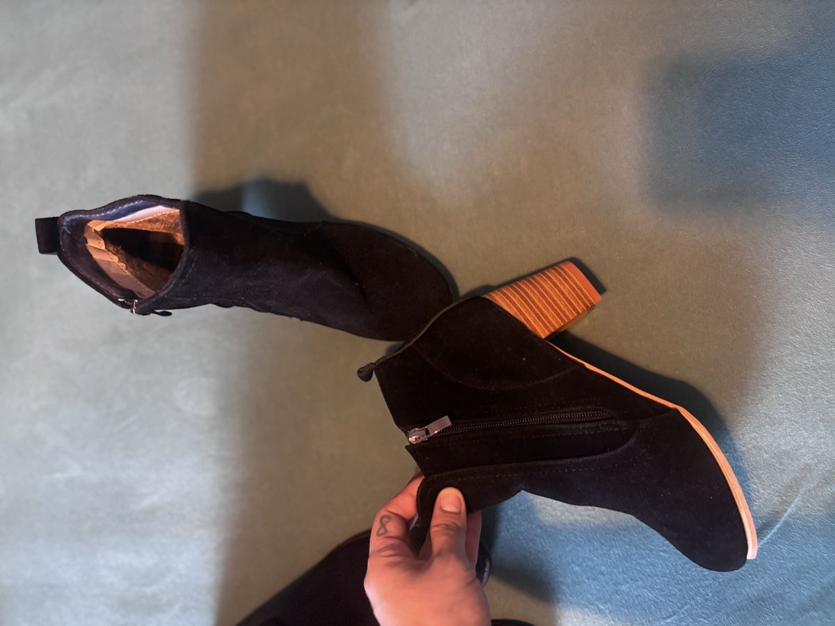 Scarpe da donna: Schwarze Stiefeletten, Grösse 38 – Nuovo (secondo la descrizione) da Steffisburg venduto da TelmaG 2