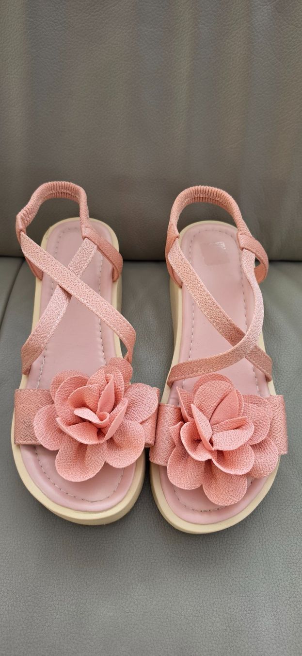 Damenschuhe: Sandalen – Gebraucht aus Neuenkirch von Lnpd