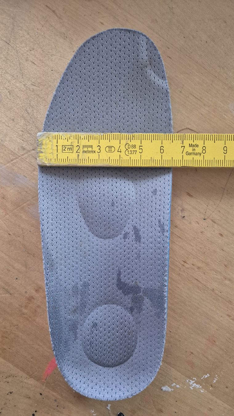 Lowa Scarpe per ragazzi: Lowa Kinderwanderschuh – Usato da Birsfelden venduto da Noldi45 2
