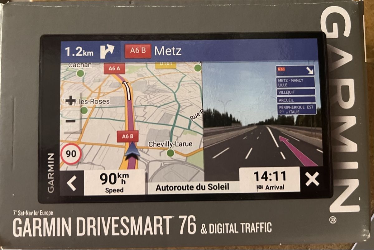 Garmin Navigation: GPS GARMIN DRIVESMART 76 & DIGITAL TRAFFIC avec accessoires – Neuf (Voir description) à Neuchâtel par kubler