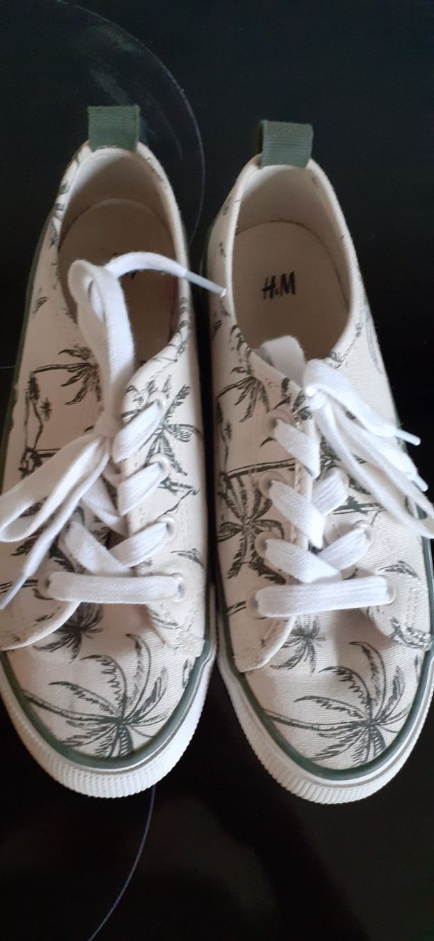 H&M Scarpe per ragazze: Turnschuhe Mädchen Gr. 35 – Usato da Winterthur venduto da fabelwin 1