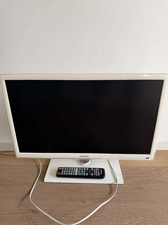 Televisori: TV Samsung 27 Full HD  Blanc  Avec télécommande – Usato da Thônex venduto da jellyfox