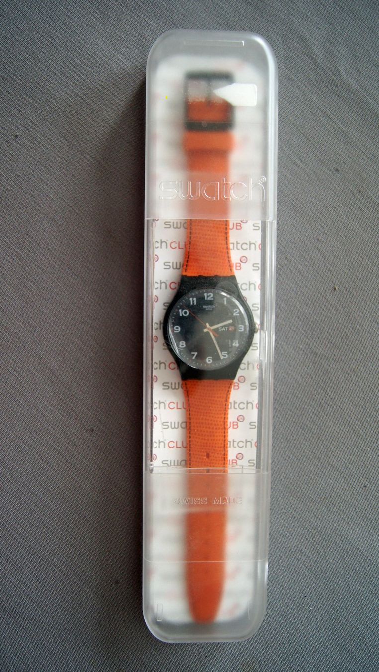 Swatch Orologi: Swatch IT37 in Original-Box mit Datum (Englisch) & Tag – Usato da Geroldswil venduto da ARTEFACTO 5