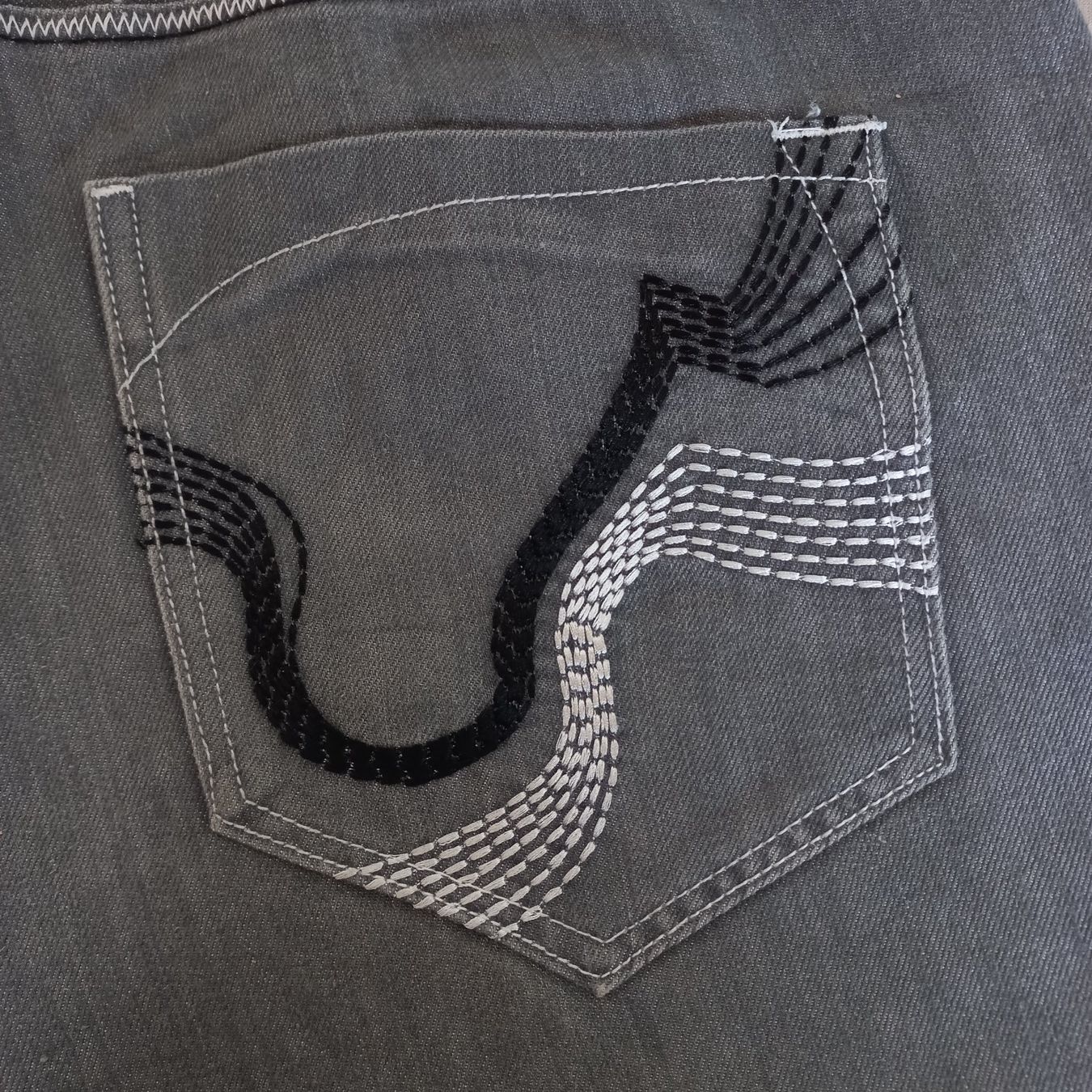 Pantaloni: Vintage MO7 Jorts (36US) – Nuovo (secondo la descrizione) da Chamoson venduto da Sapoloshop 1