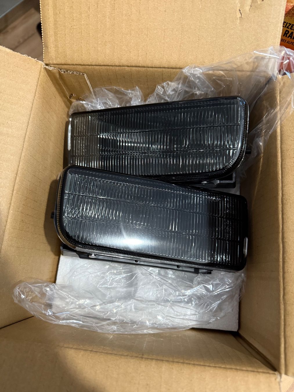BMW Tutti pezzi di ricambio auto: BMW E36 Nebelscheinwerfer Set Schwarz Smoke H1 – Nuovo e nell'imballaggio originale da Winikon venduto da cabriofan01 7