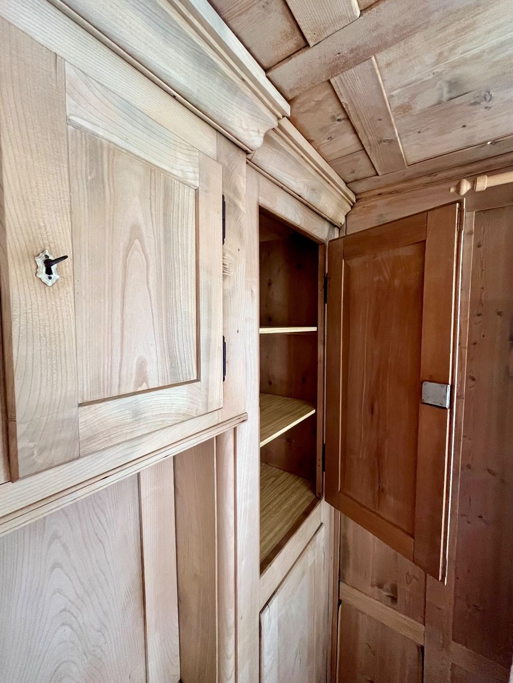 Büffets: Holzbuffet – Gebraucht aus Muotathal von sch_h6cz 5