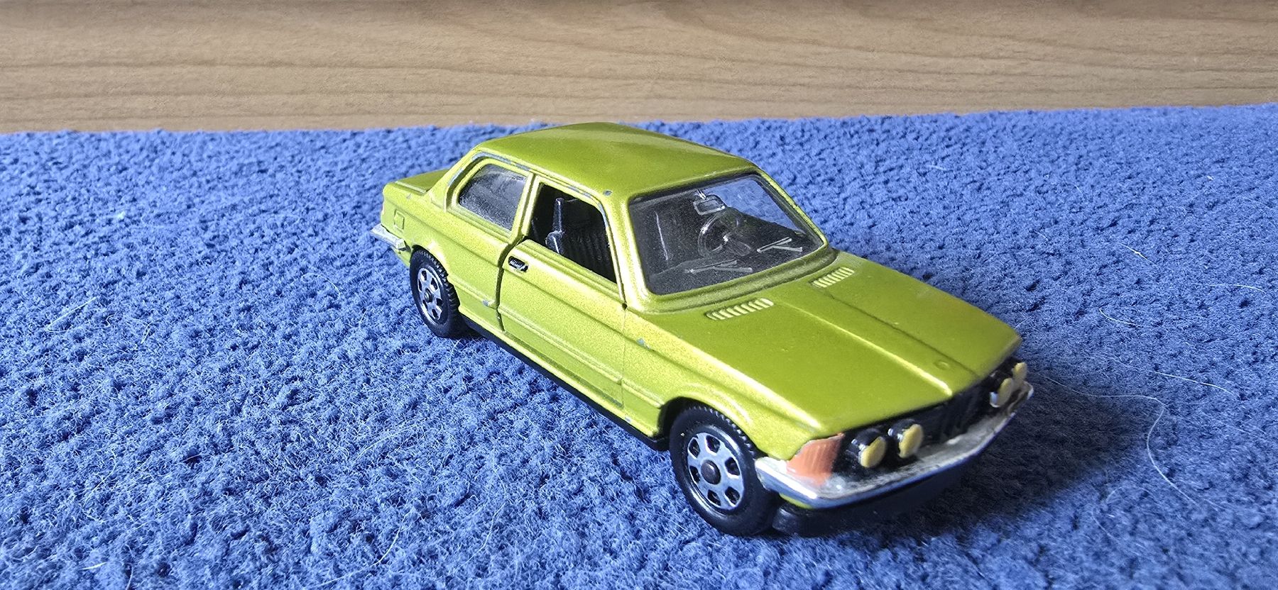 BMW Modellini d'auto: BMW 320 – Nuovo (secondo la descrizione) da Merligen venduto da SwissMini27 3