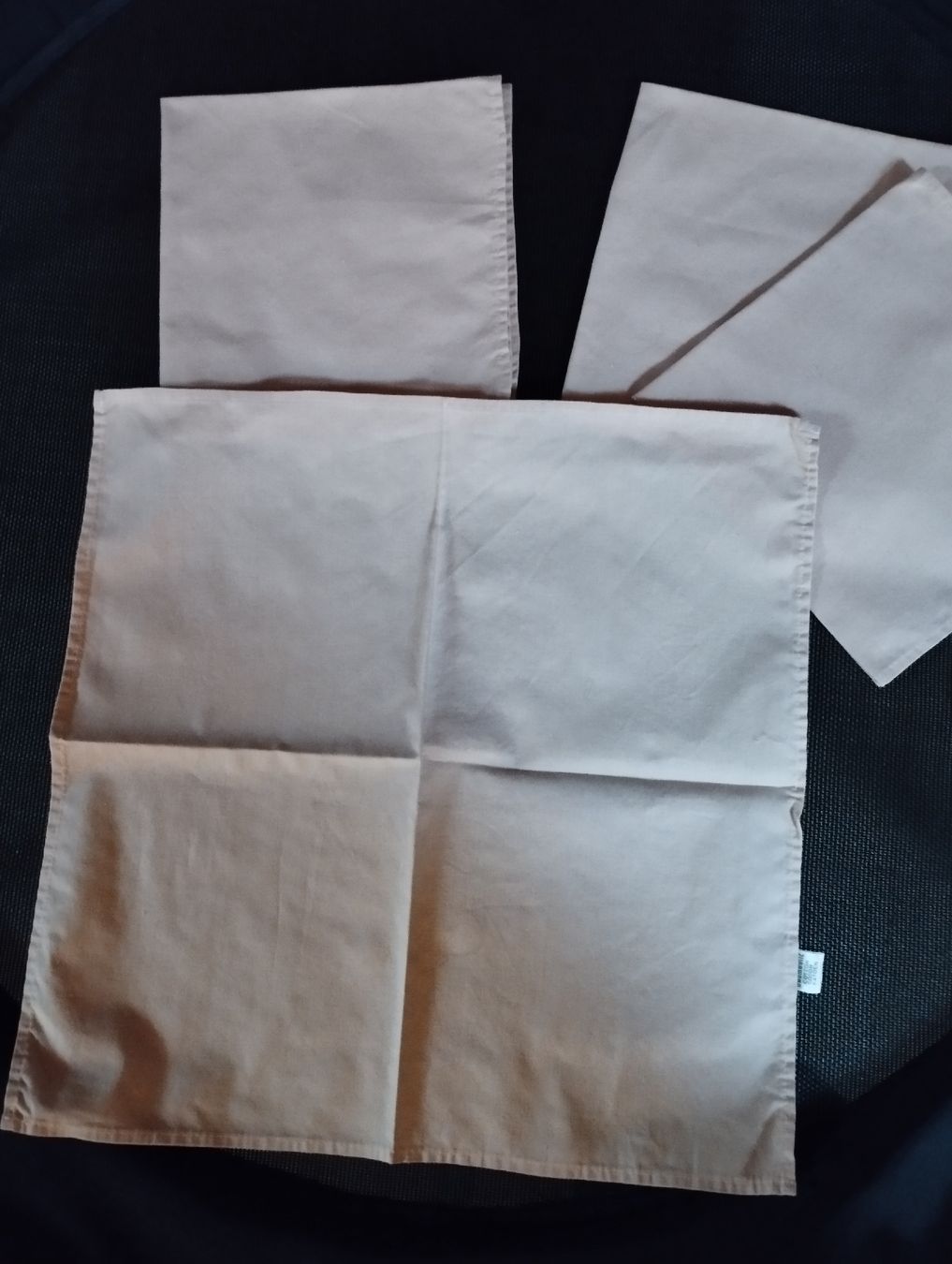 Servietten: 4er Servietten, 39 x 39 cm, Lachsfarbe – Neu (gemäss Beschreibung) aus Ostermundigen von Dinge1 1