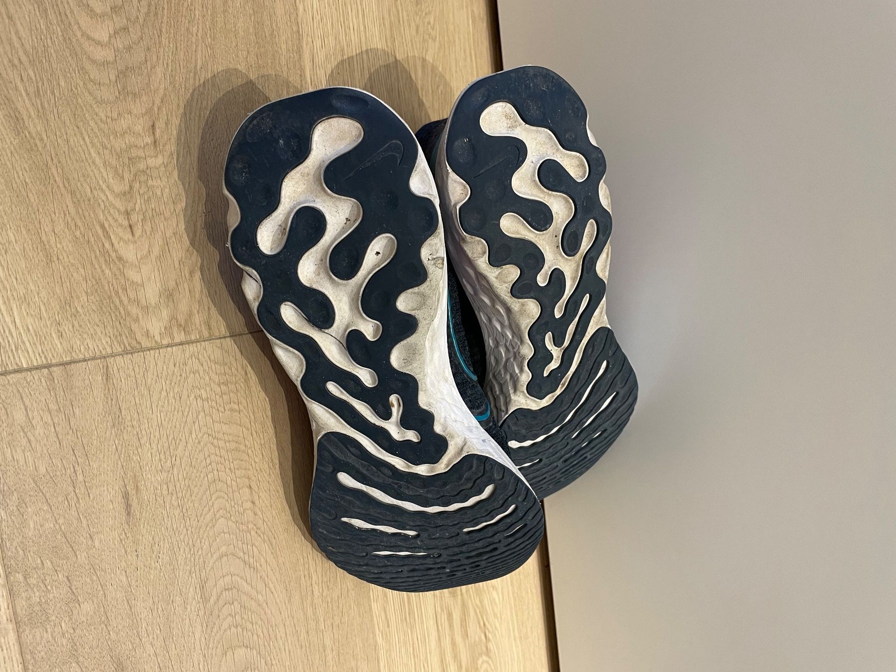 Nike Herrenschuhe: Nike React Flyknit 45 – Gebraucht aus Basel von ric_h97p 2