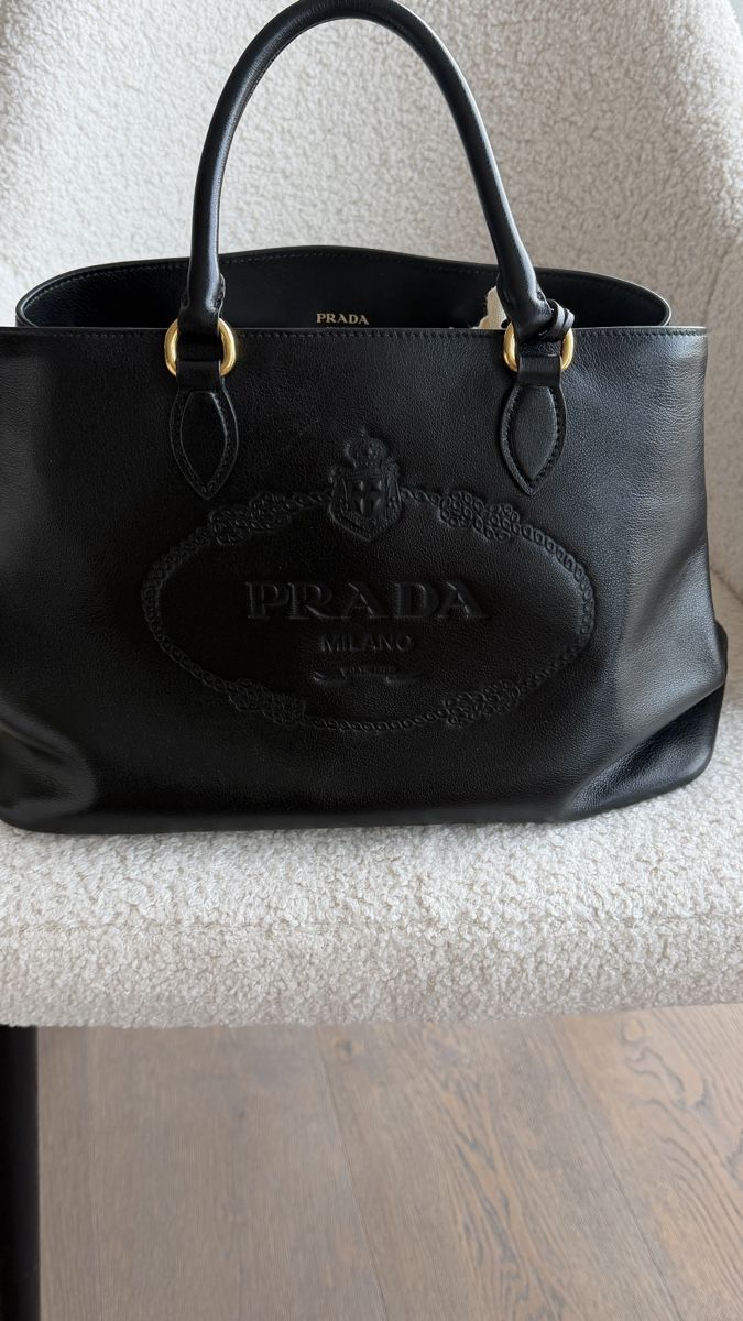 Prada Taschen für Damen: Prada Tasche – Gebraucht aus Erlenbach ZH von jol_9m85