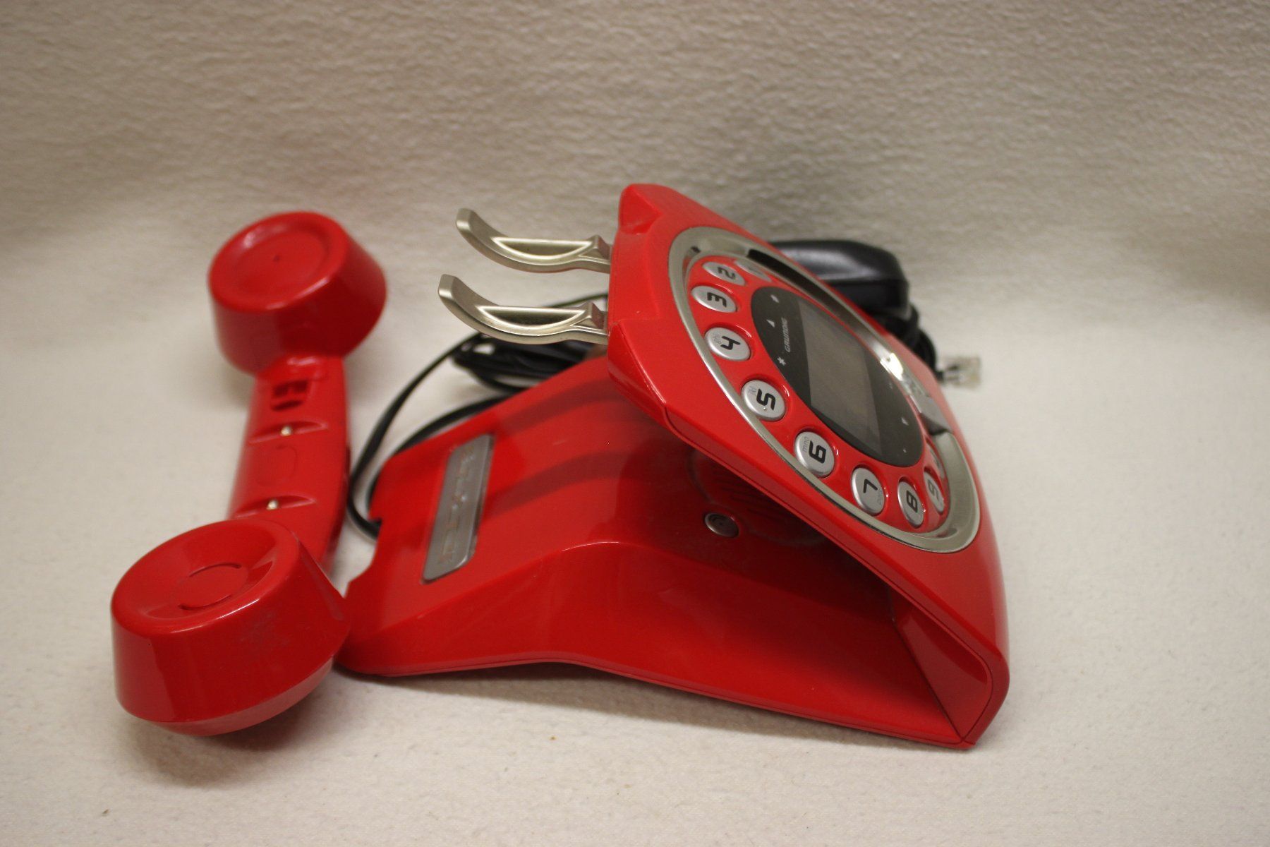 Grundig Telefoni: Grundig Retro Telefon Sixty rot – Usato da Thun venduto da Fbchm 1