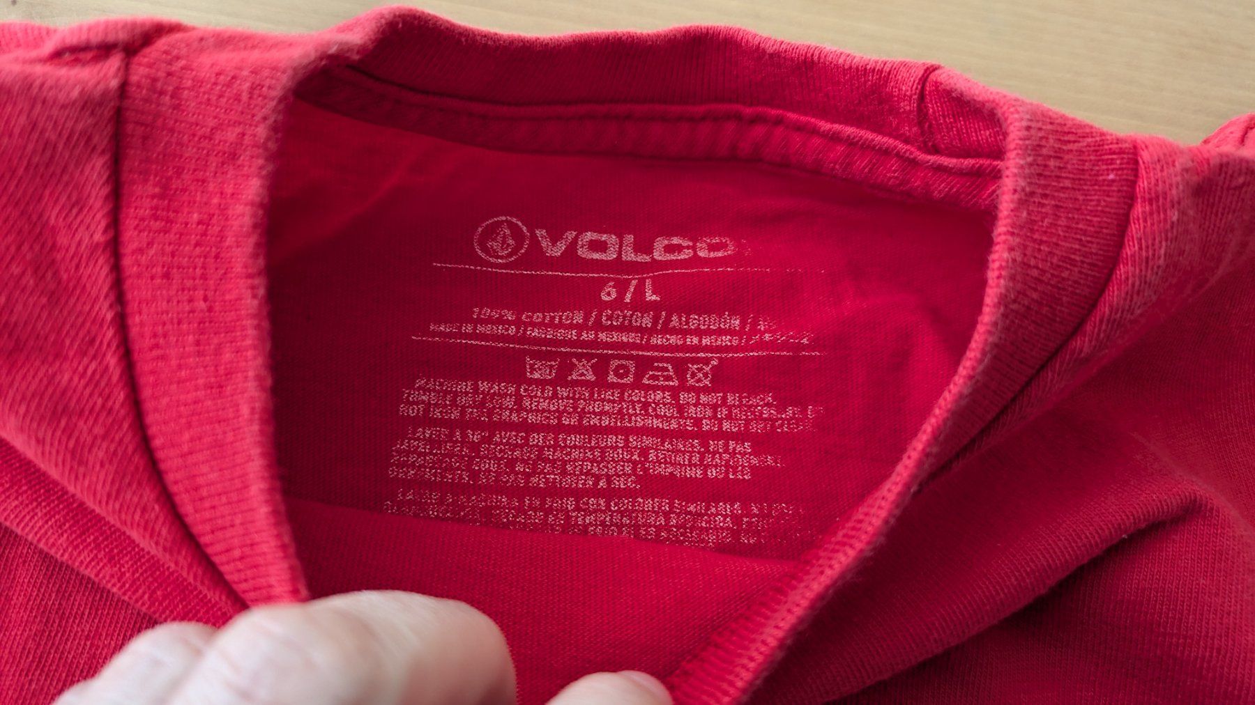 Volcom Hemden, T-Shirts & Polos: Volcom  T-Shirt - 110 – Gebraucht aus Staufen von Fleby84 1