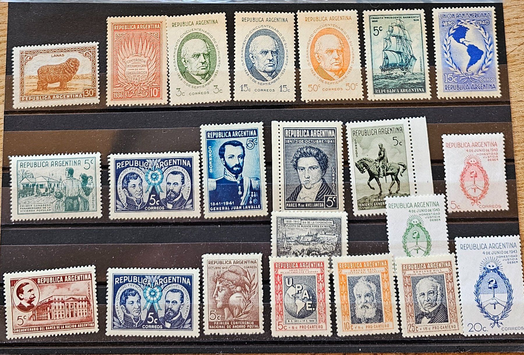 Tutti i francobolli: ARGENTINIEN mooderne Briefmarken **. – Nuovo (secondo la descrizione) da Les Valettes venduto da Nuba1