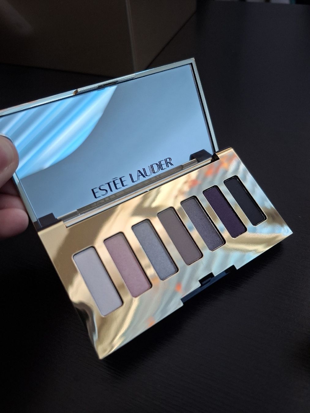 Estée Lauder Make-up: Estee Lauder Lidschattenpaletten Day & Night 2 Stck. – Nuovo (secondo la descrizione) da Winterthur venduto da Ausmisten2026 2
