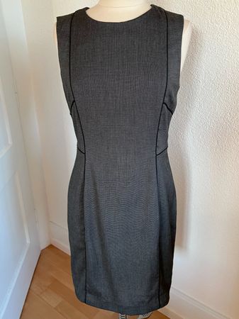 H&M Damen Etuikleid in Gr. 42