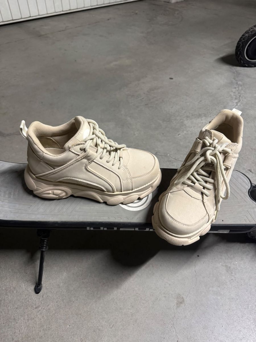 Buffalo Damenschuhe: Buffalo – Neu (gemäss Beschreibung) aus Biel/Bienne von sem_cmq6 1