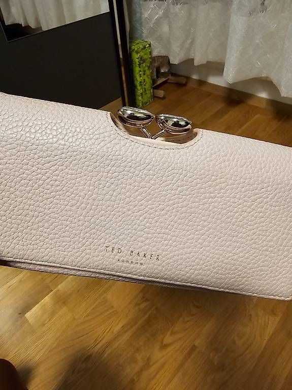 Ted Baker Taschen für Damen: Original Ted Baker Tasche und Portemonnaie – Gebraucht aus Zollikofen von Lexxy 3