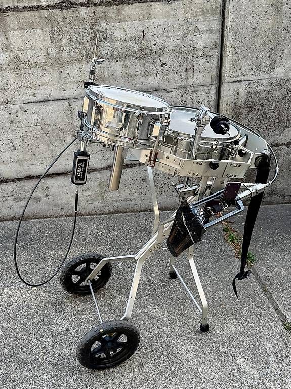 Instruments de musique: Hi-Hat-Schlagzeugwagen – D'occasion à Niedergösgen par heatking 1