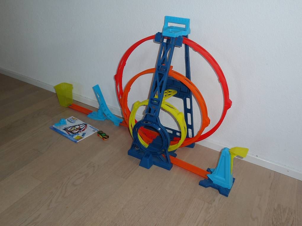 Spielzeuge: Hot Wheels Track Builder Looping Bahn – Gebraucht aus Diessenhofen von Stephanla52 2