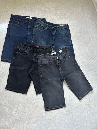 Kleiderpaket Gr. 30