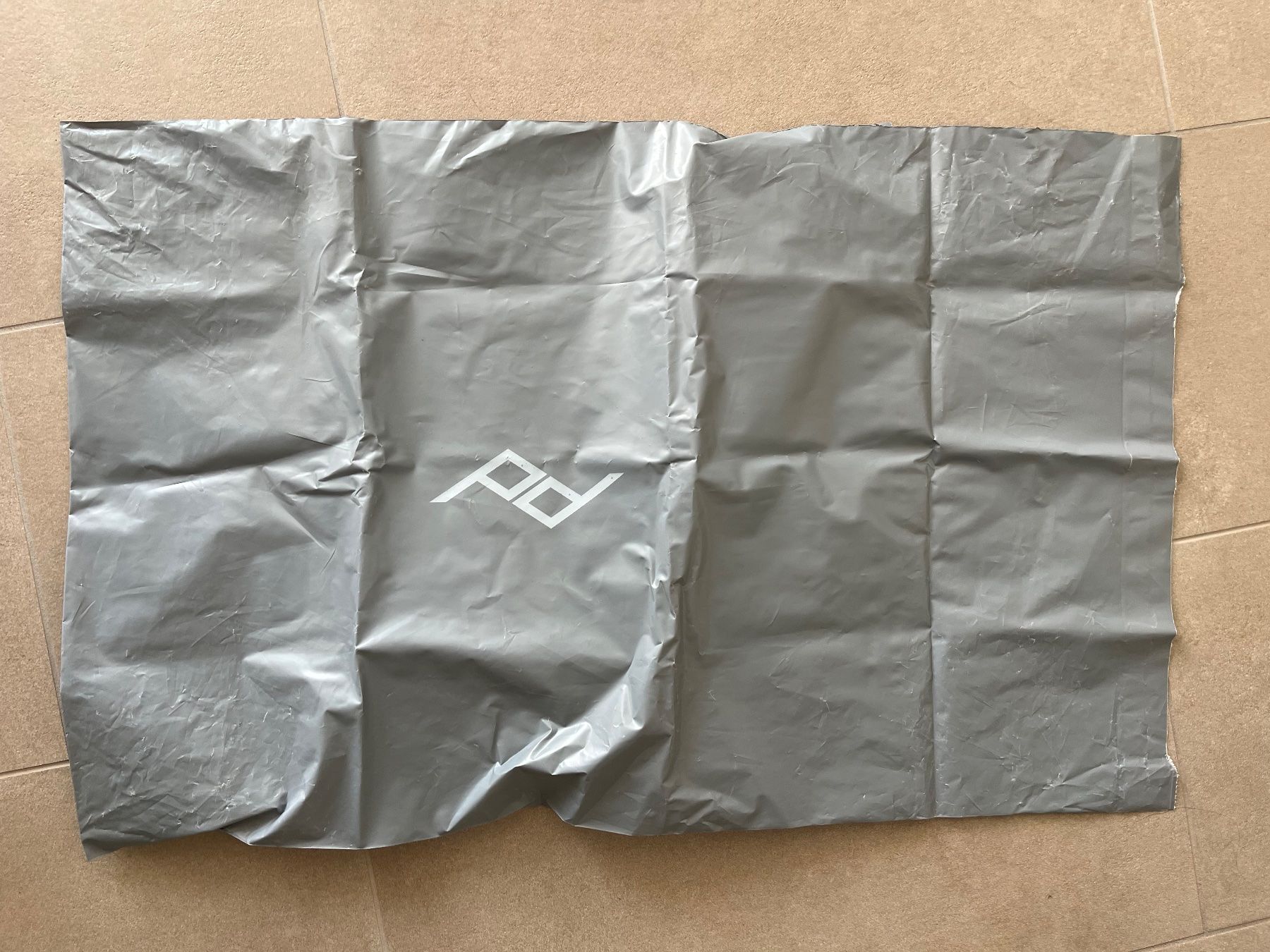 Peak Design Zaini: Peak Design Travel Backpack 45L New – Nuovo (secondo la descrizione) da Neuchâtel venduto da timness 3