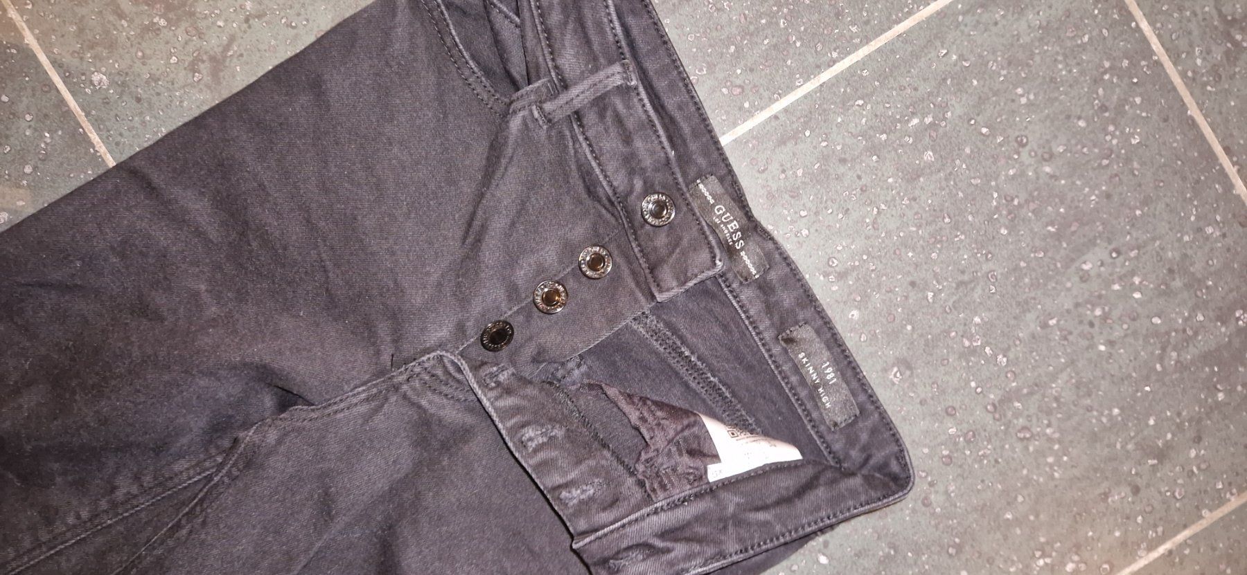 Guess Hosen: Guesshose S – Gebraucht aus Bubendorf von ang_b829 2