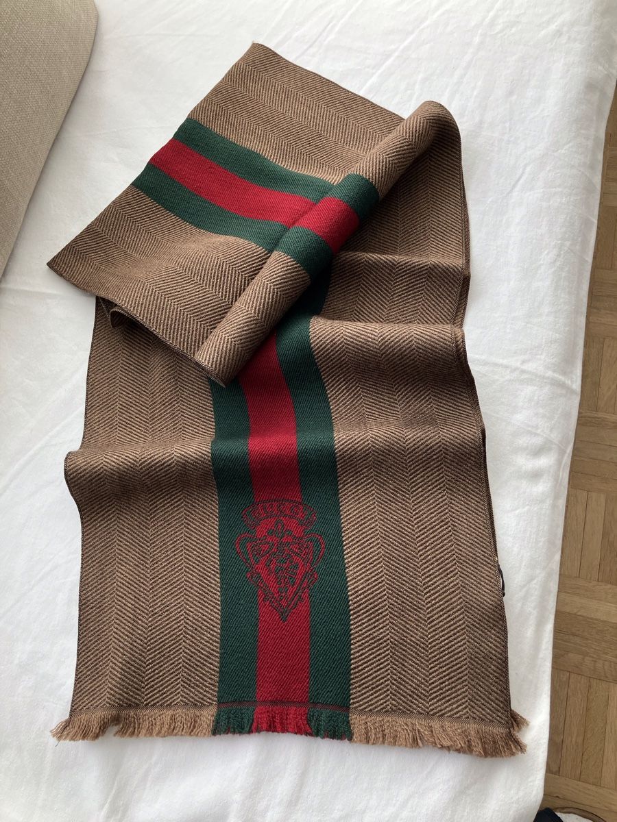 Gucci Foulard & Sciarpe: GUCCI écharpe NEW – Nuovo (secondo la descrizione) da Clarens venduto da Piluka