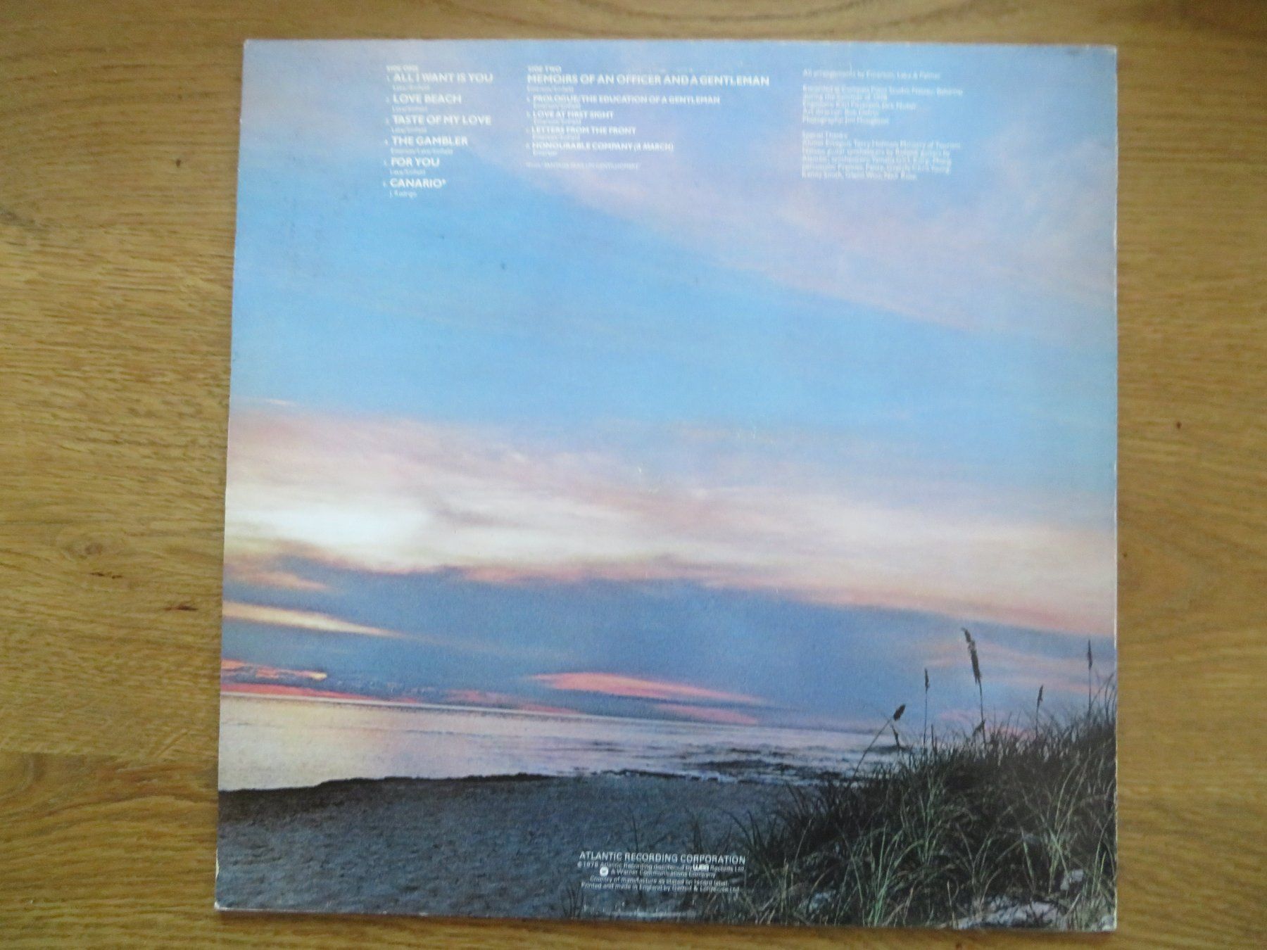 Dischi in vinile: EMERSON LAKE U PALMER LOVE BEACH – Nuovo (secondo la descrizione) da Zürich venduto da max_cp5f 1