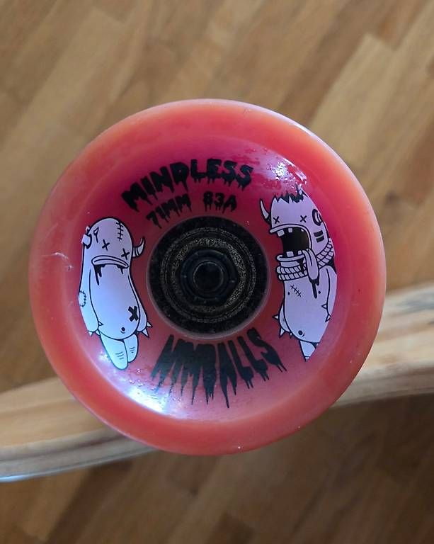 Skateboards: Skate Longboard Mindless – Usato da Nyon venduto da cbureau29 2