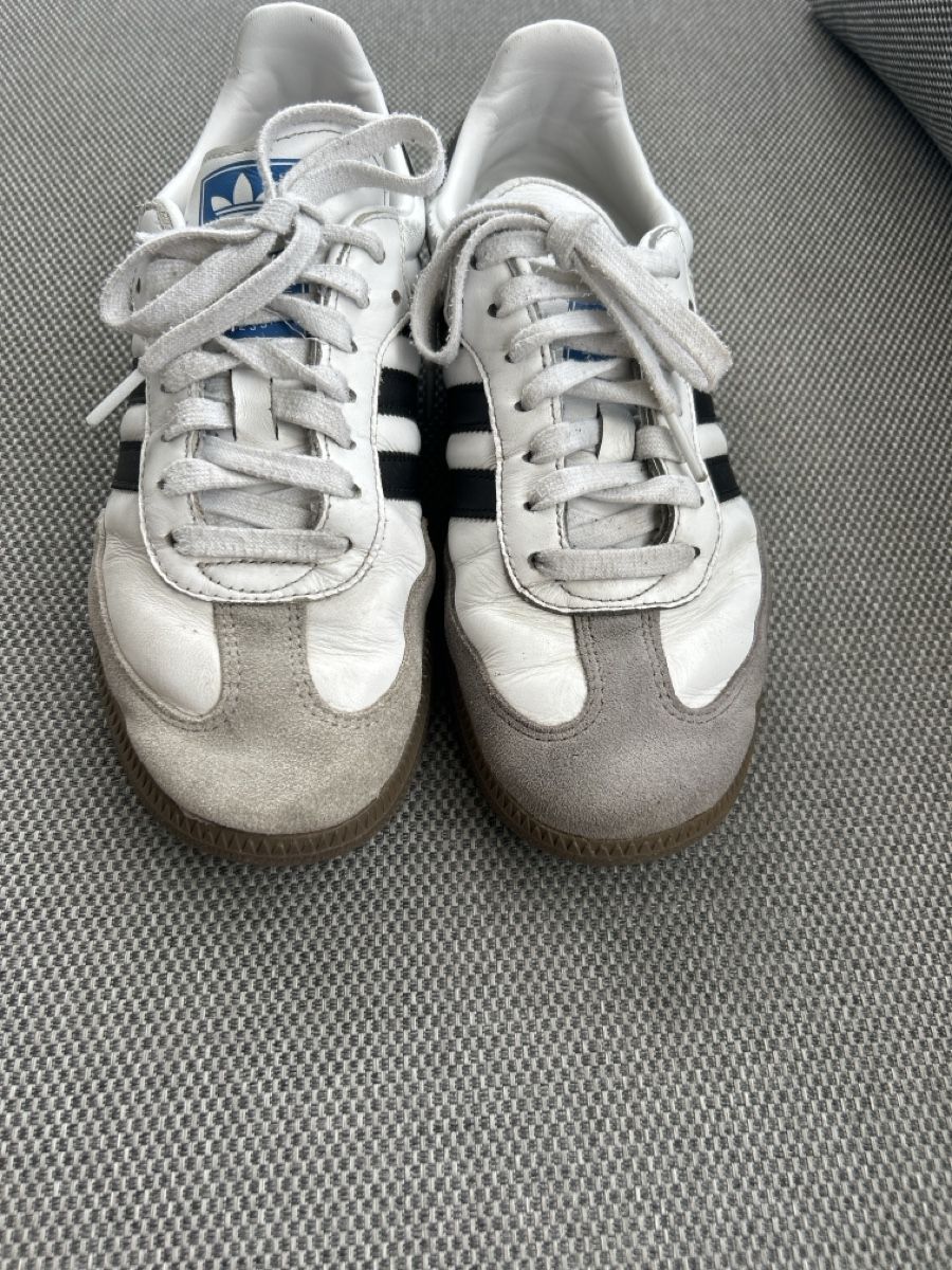 Adidas Herrenschuhe: adidas Samba, Grösse 40 2/3, weiss – Gebraucht aus Erlinsbach SO von hallon480
